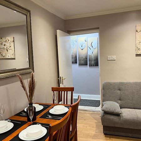 London Property Apartments For Up To 6, Next To Big Ben & London Eye Exteriér fotografie