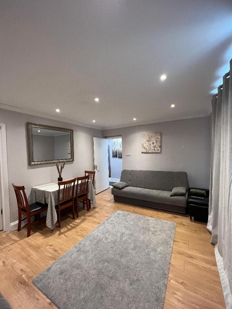 London Property Apartments For Up To 6, Next To Big Ben & London Eye Exteriér fotografie