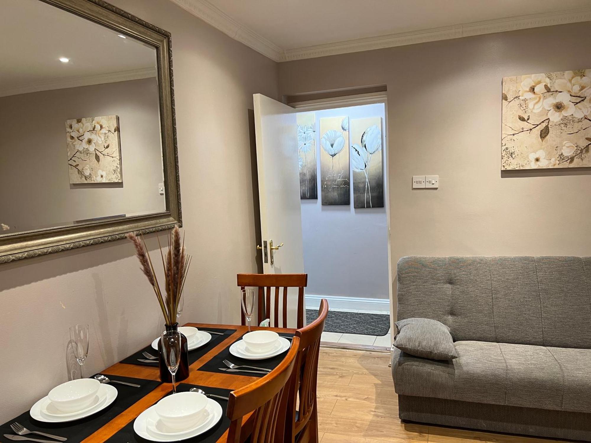 London Property Apartments For Up To 6, Next To Big Ben & London Eye Exteriér fotografie